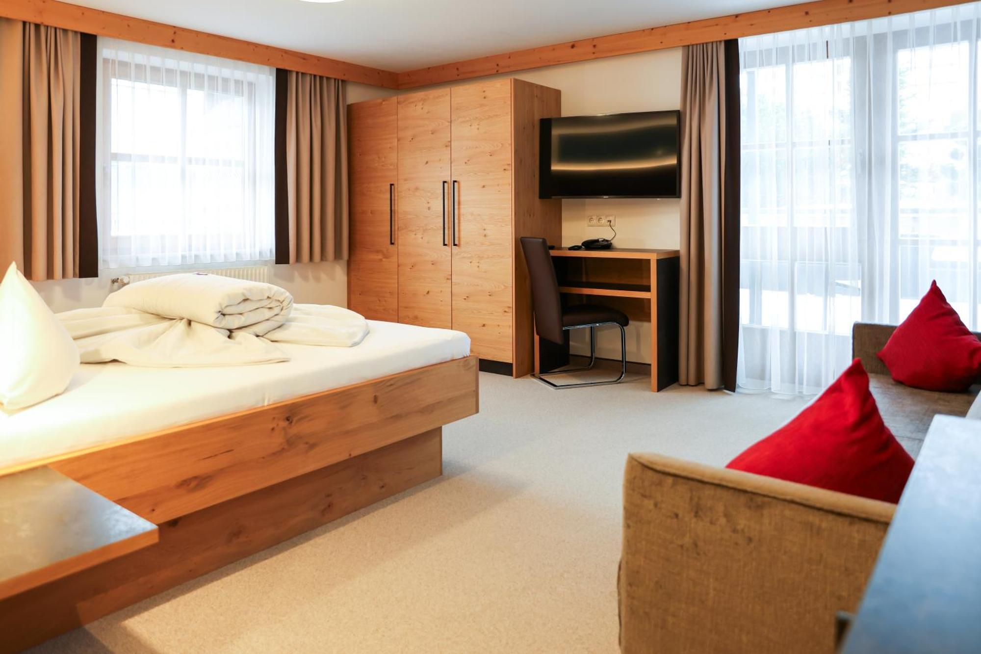 & Garni Koehle Inklusive Super Sommer Card 2025 Hotel Serfaus