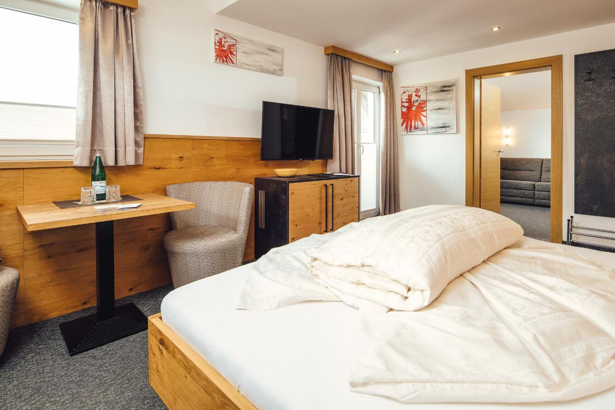 Hotel & Garni Koehle Inklusive Super Sommer Card 2025 Serfaus